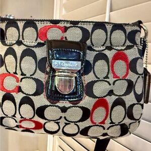 Coach Black and Red Poppy C Signature shoulder/crossbody Y2K